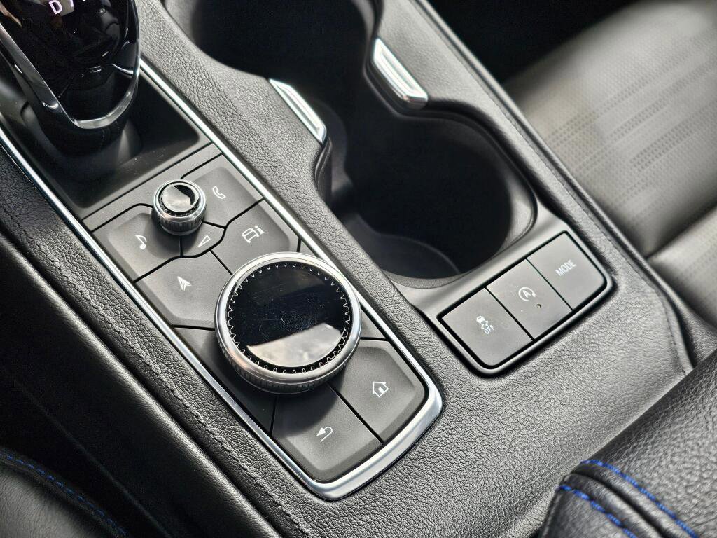 Used 2024 Cadillac XT4 Sport image 33