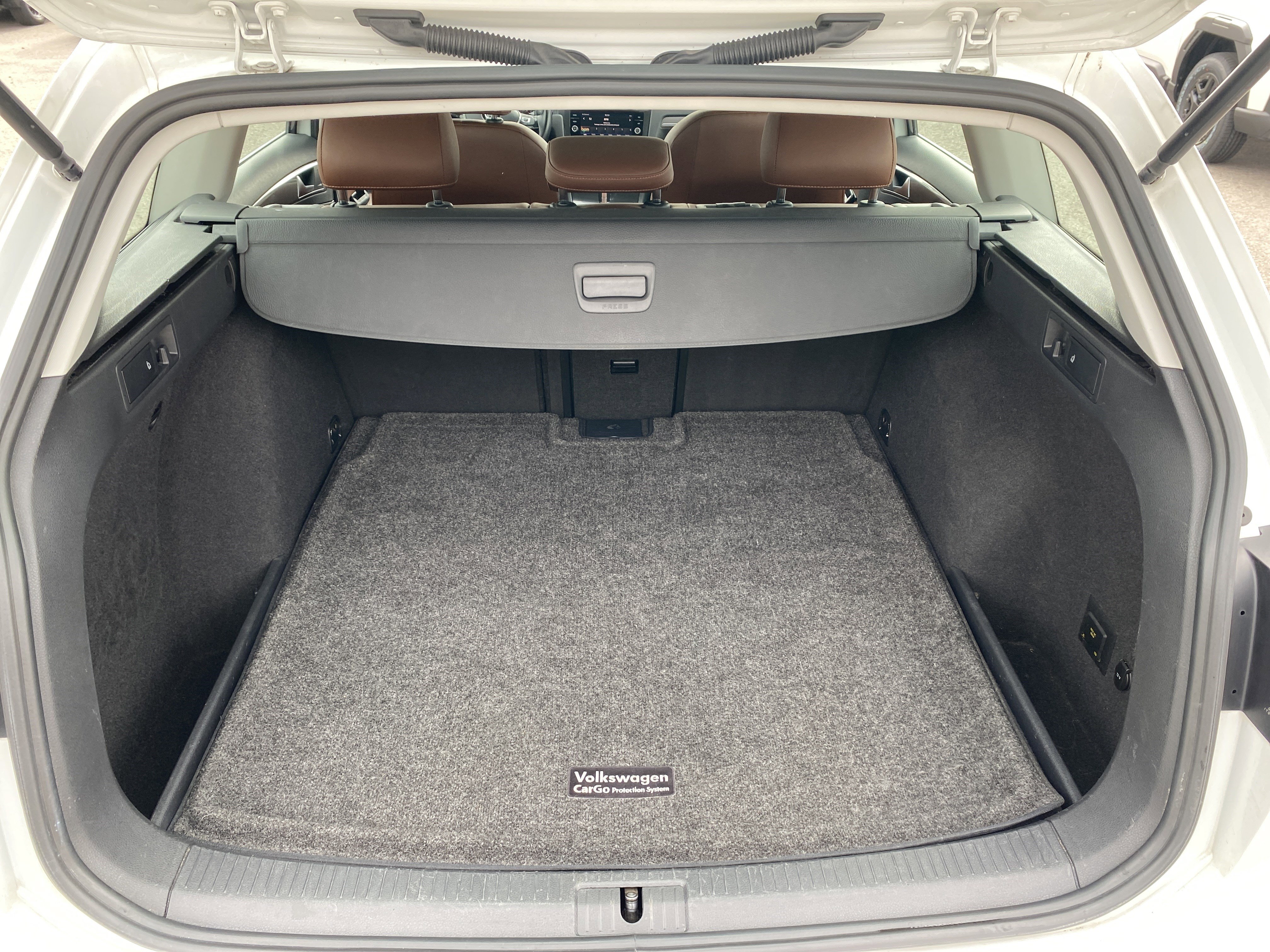 Used 2018 Volkswagen Golf Alltrack SEL image 35