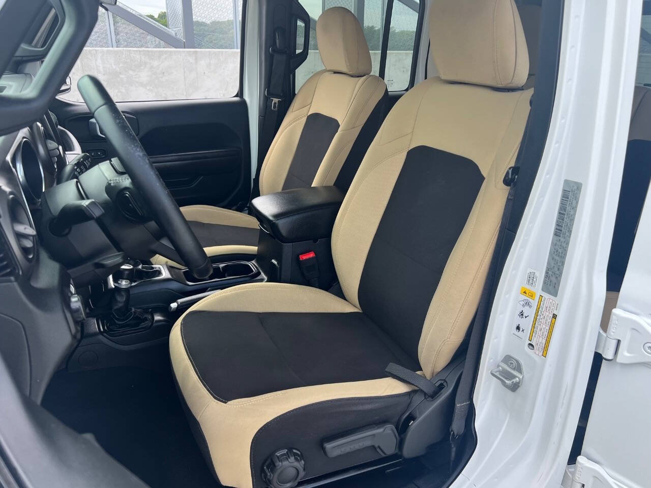 Used 2018 Jeep Wrangler Unlimited Sport S AWD/4WD image 17