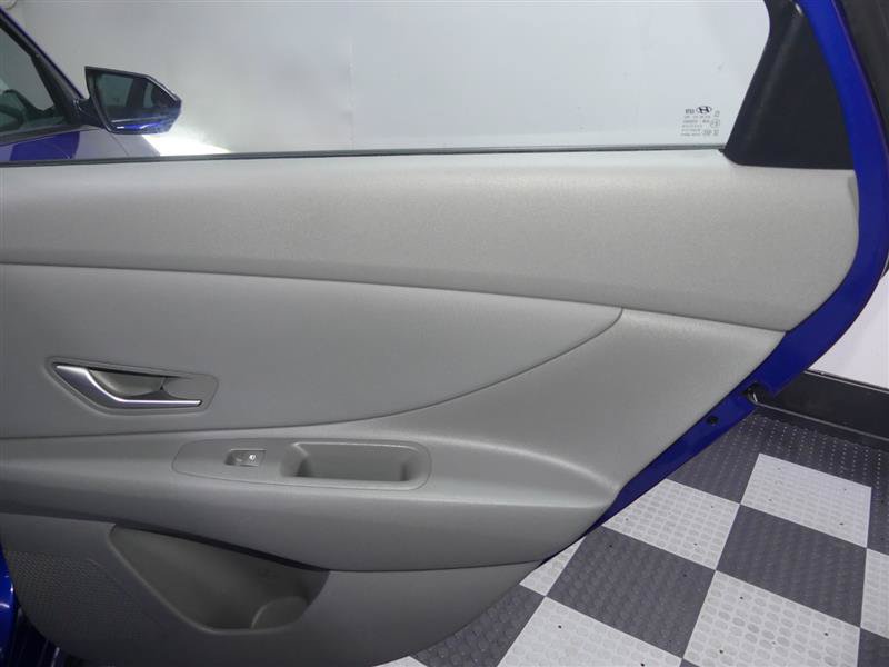 Used 2025 Hyundai Elantra Sport FWD image 26