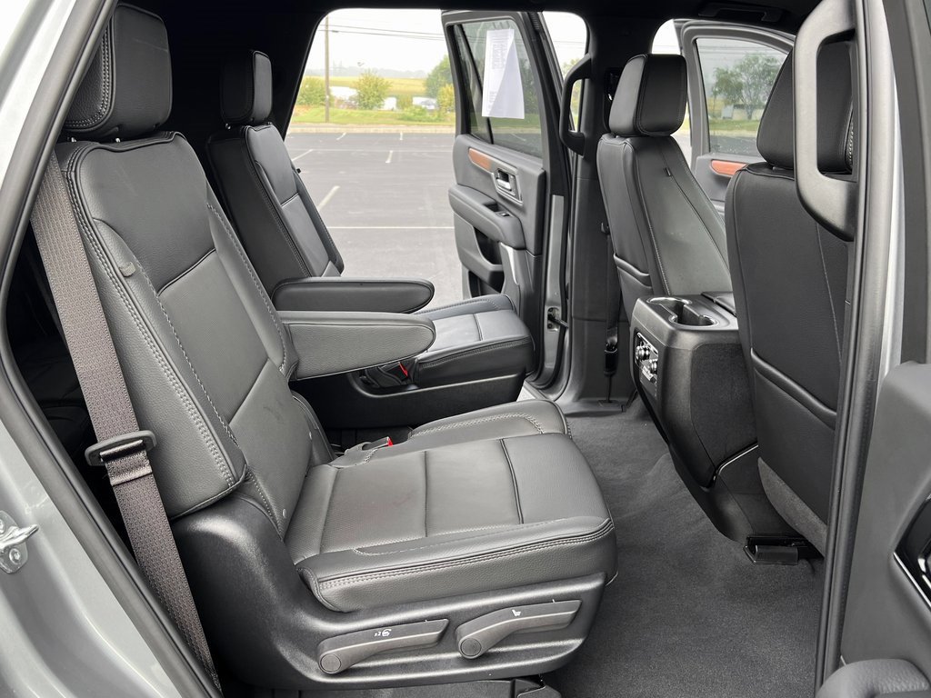 Used 2025 GMC Yukon Denali image 25