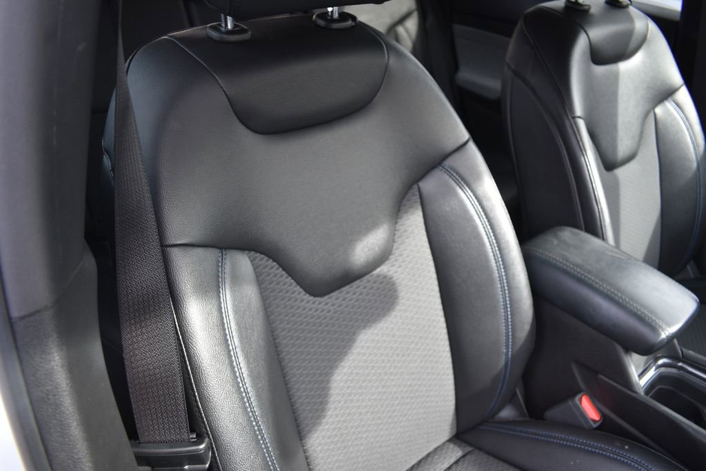 Used 2025 Jeep Compass Latitude image 21