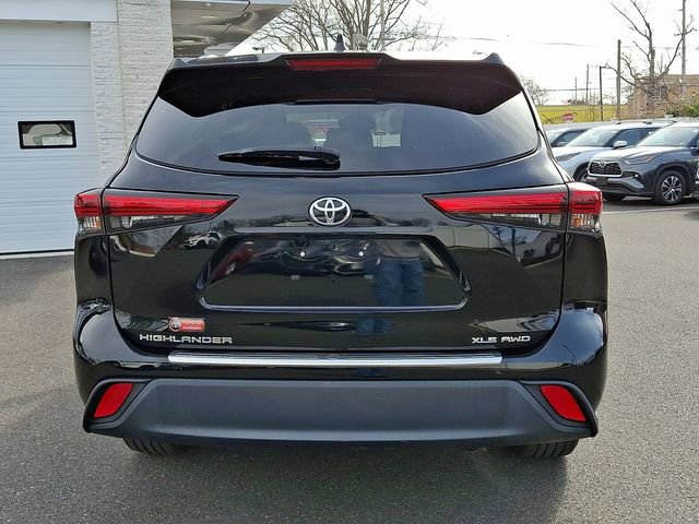 Used 2023 Toyota Highlander XLE image 5