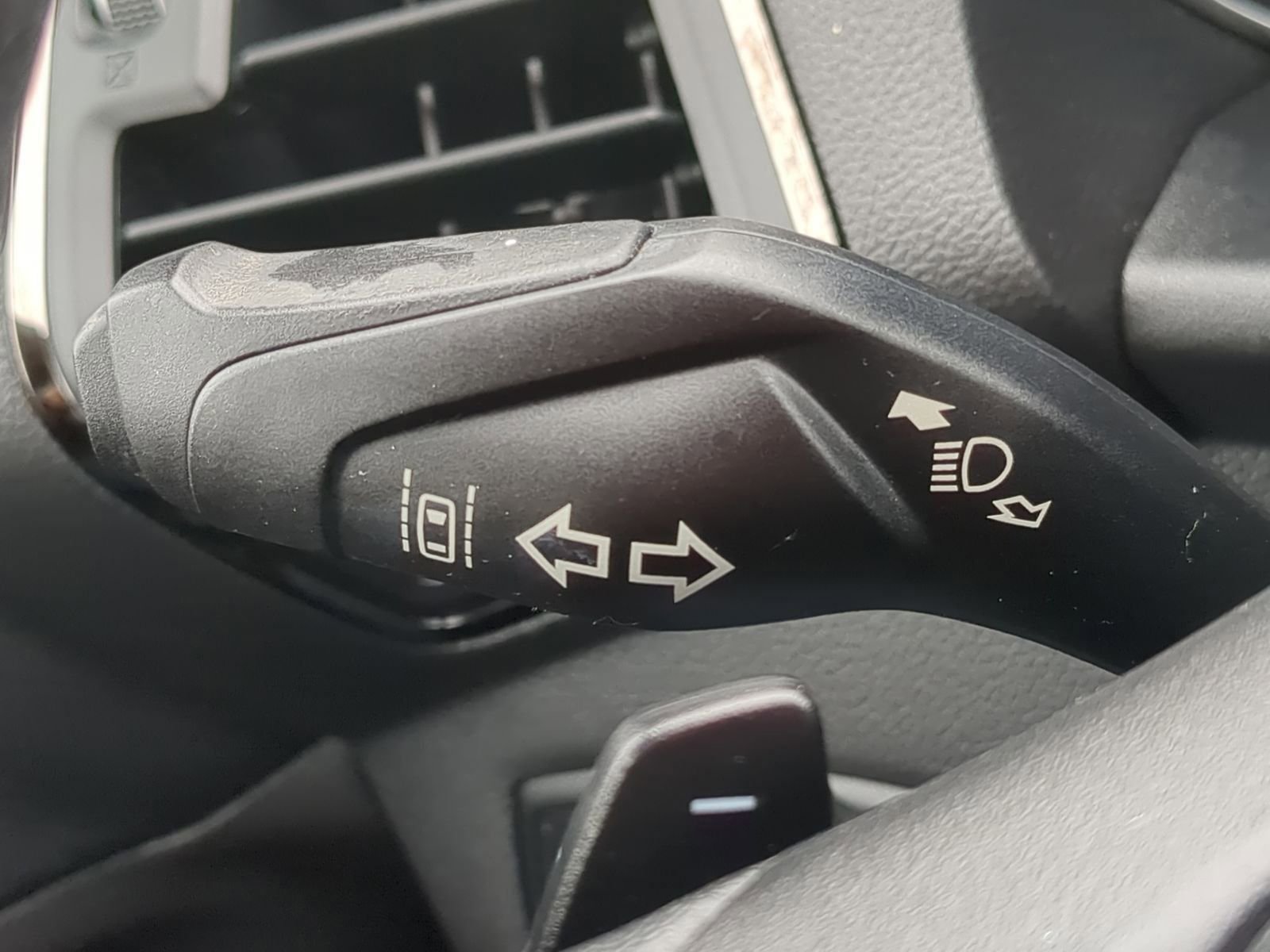 Used 2017 Ford Escape Titanium w/ Canadian Touring Package image 31