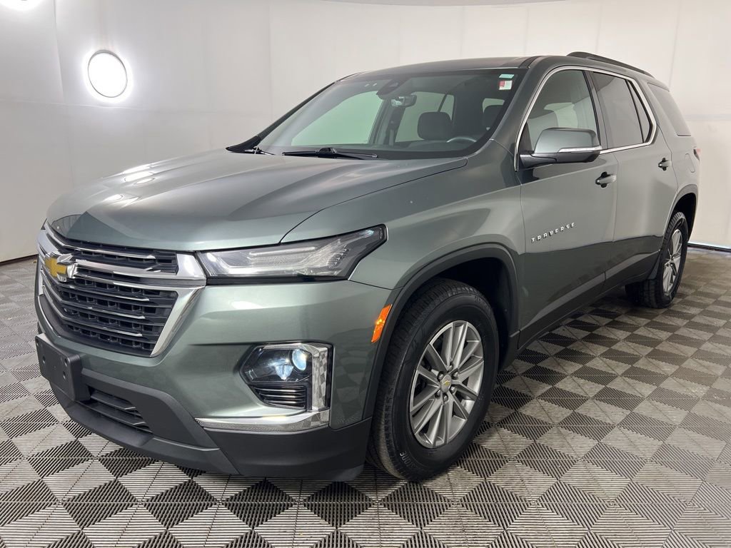 Used 2023 Chevrolet Traverse LT w/ Rear Camera Mirror Package AWD/4WD image 25