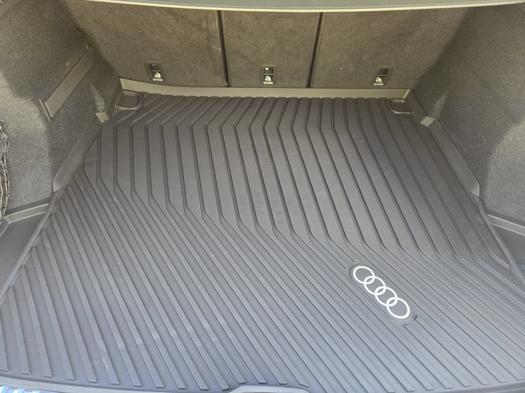 Used 2025 Audi Q5 Prestige AWD/4WD image 36