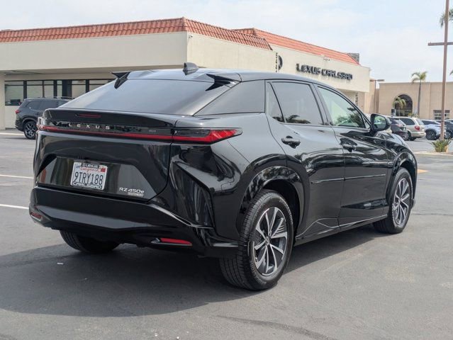 Used 2025 Lexus RZ 450e image 5