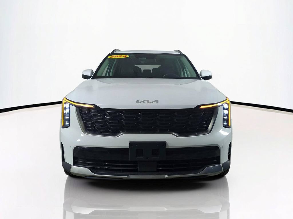 Used 2024 Kia Sorento S AWD/4WD image 3