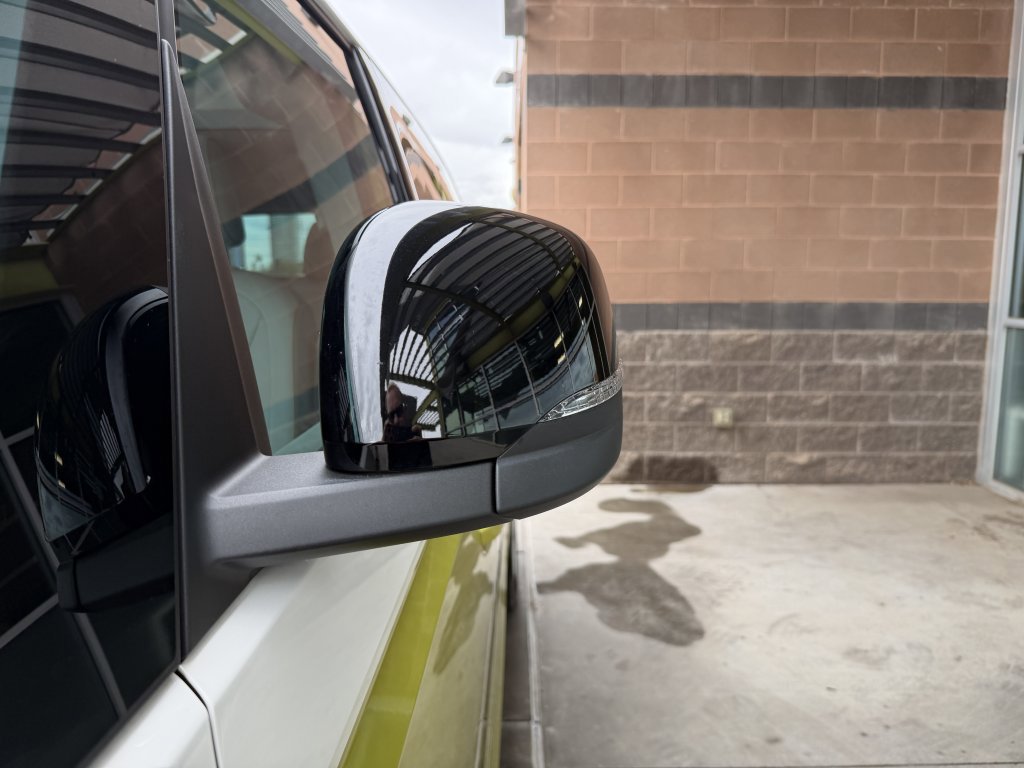 Used 2025 Volkswagen ID. Buzz 1st Edition image 12