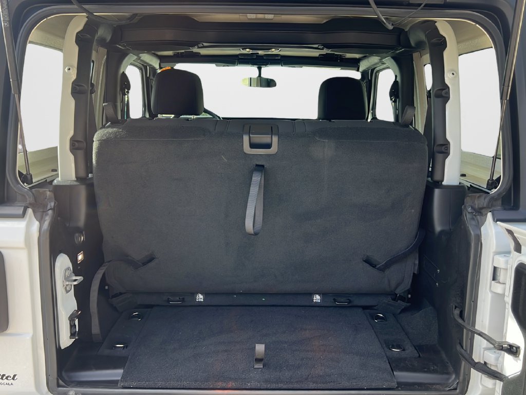 Used 2021 Jeep Wrangler Sport AWD/4WD image 9