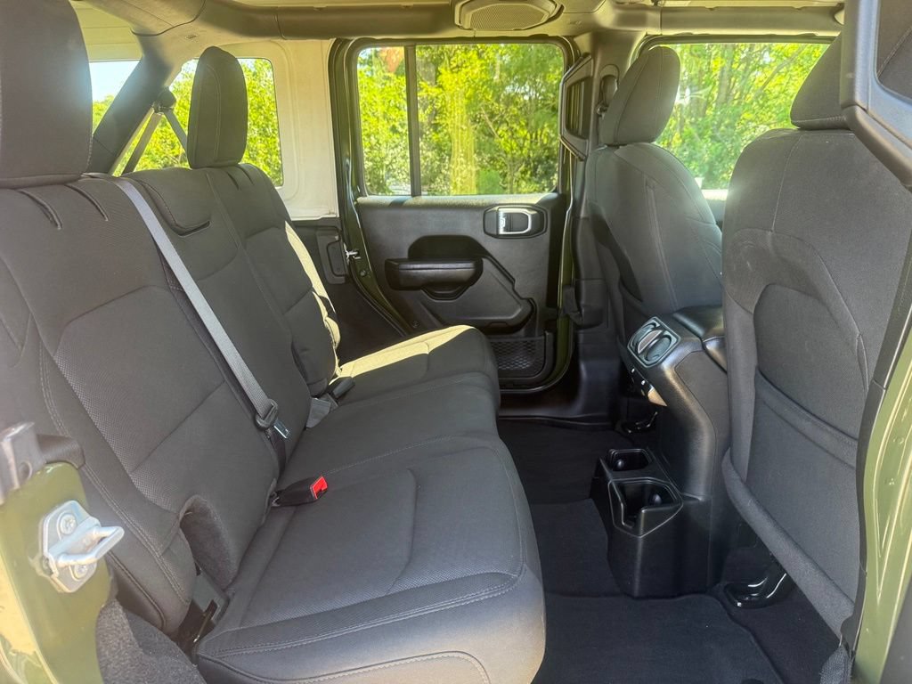 Used 2022 Jeep Wrangler Unlimited Sport AWD/4WD image 15