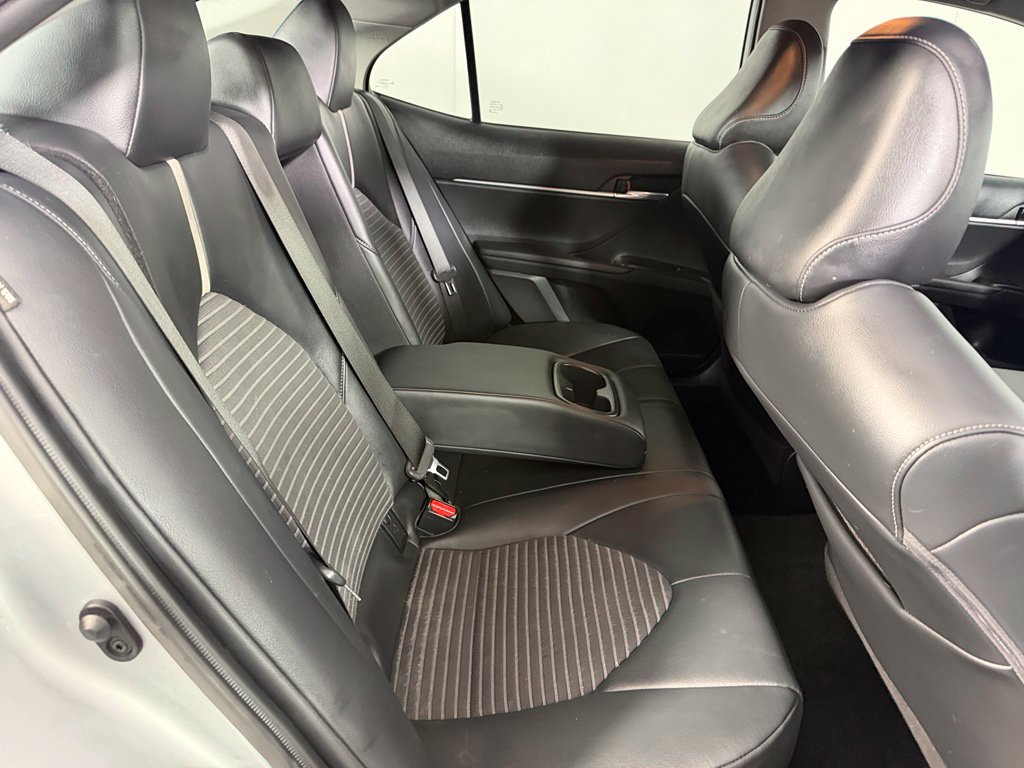 Used 2021 Toyota Camry SE w/ Carpet Mat Package (TMS) FWD image 19