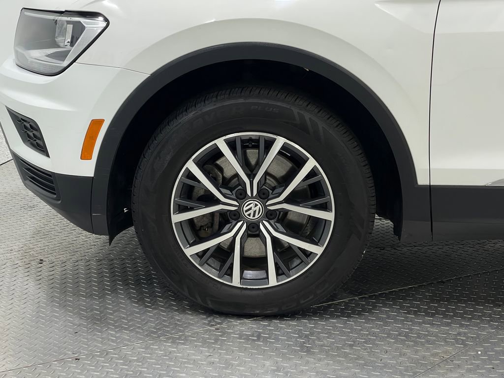 Used 2020 Volkswagen Tiguan SEL image 35