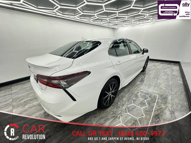 Used 2022 Toyota Camry SE FWD image 8