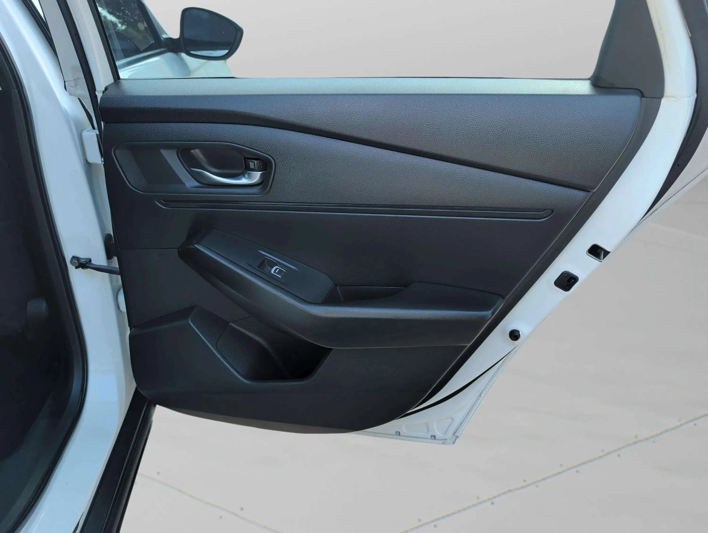 Used 2023 Honda Accord EX image 37