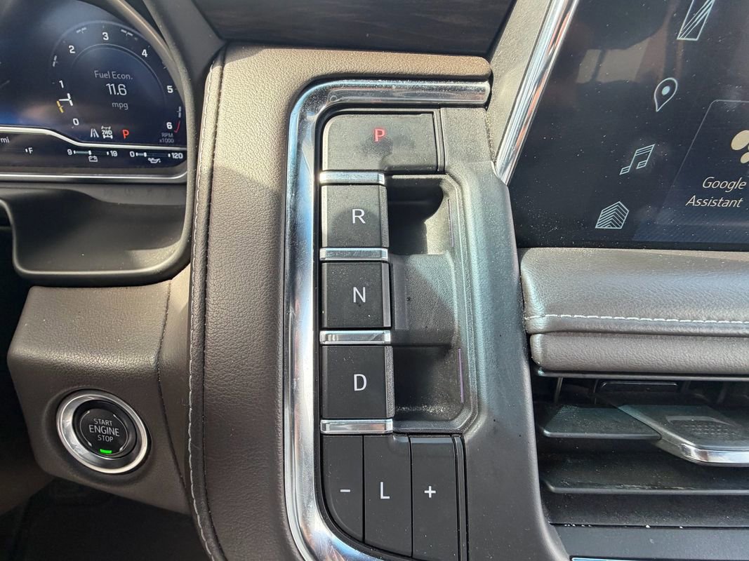Used 2024 Chevrolet Suburban LT AWD/4WD image 33