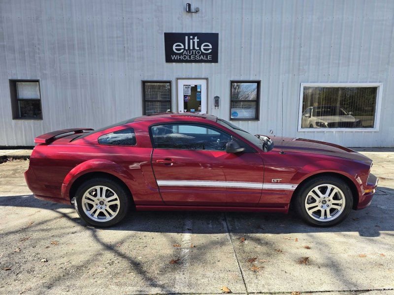 Used 2005 Ford Mustang GT Premium image 6