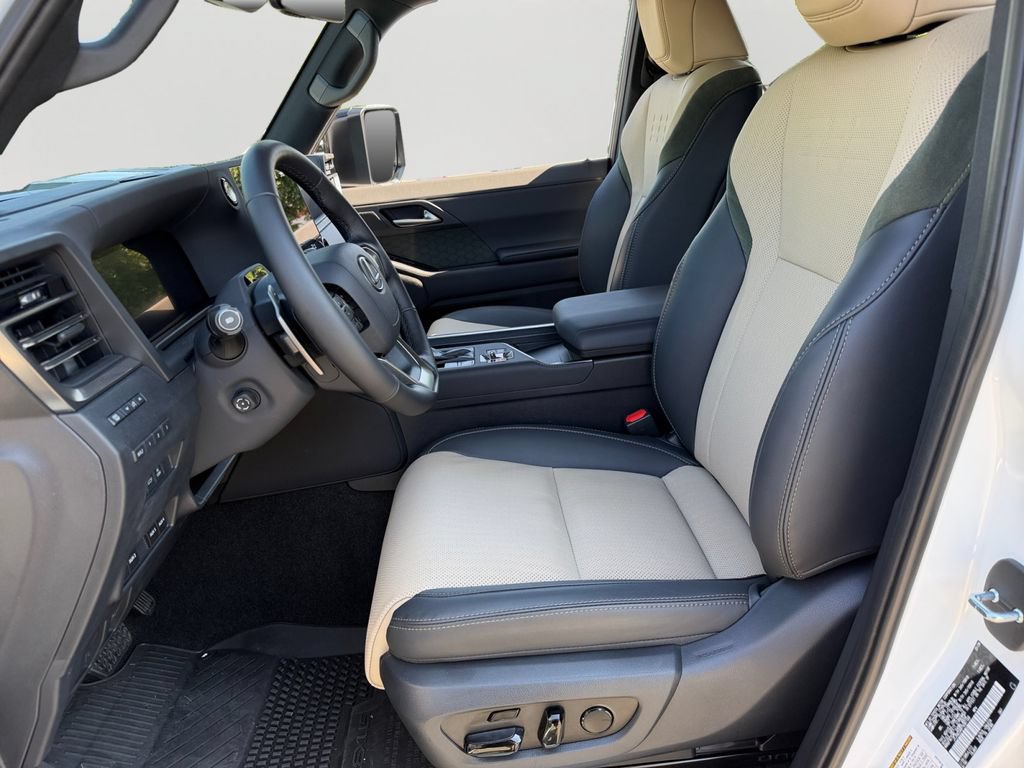 Certified 2026 Lexus GX 550 AWD/4WD image 18