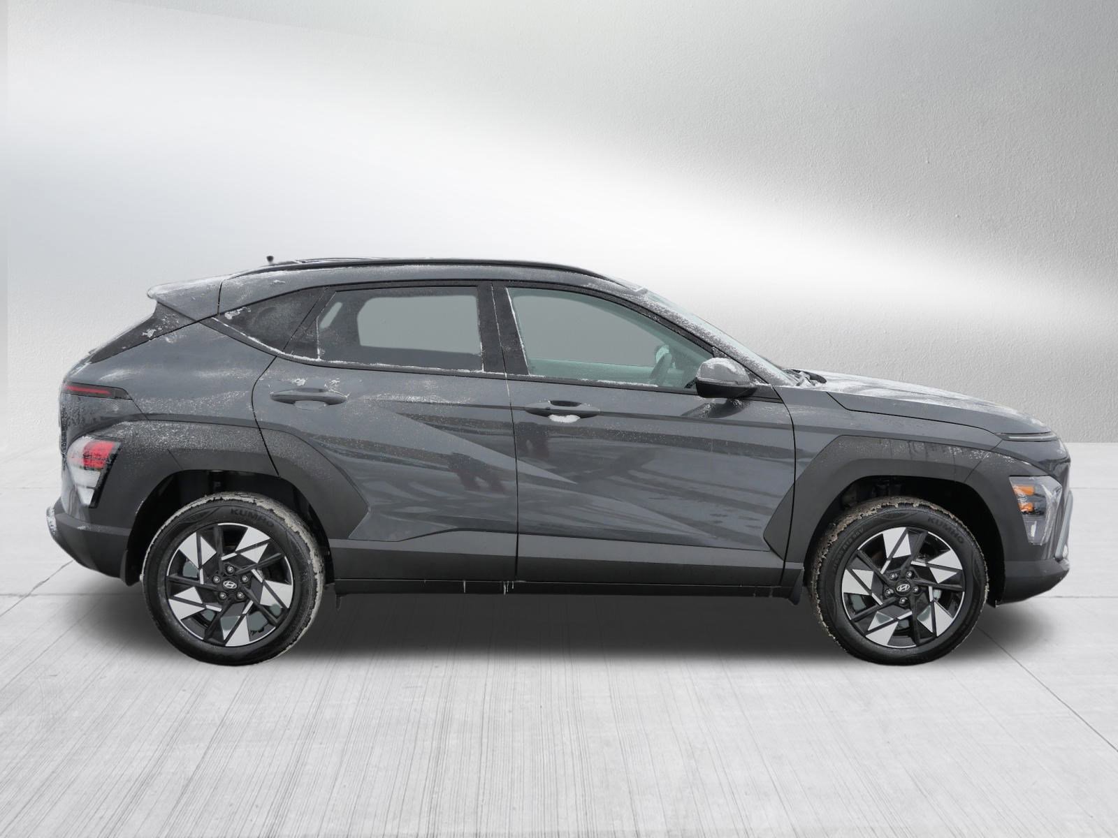 Certified 2025 Hyundai Kona SEL image 8