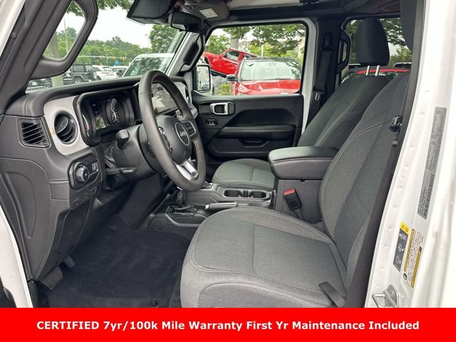 Used 2025 Jeep Wrangler Unlimited Sahara AWD/4WD image 17