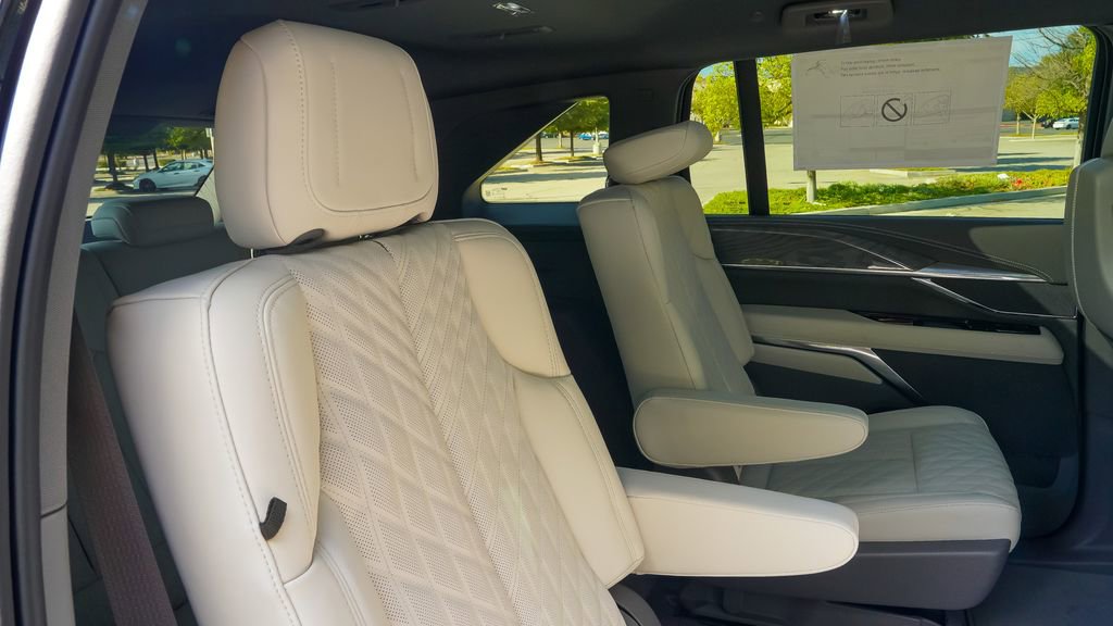 New 2026 Cadillac Escalade IQ Luxury 1 AWD/4WD image 11