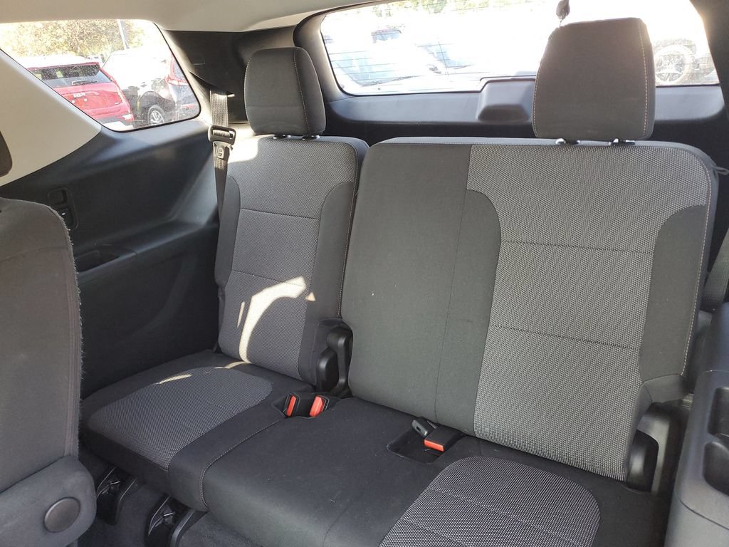 Used 2020 Chevrolet Traverse LT FWD image 24