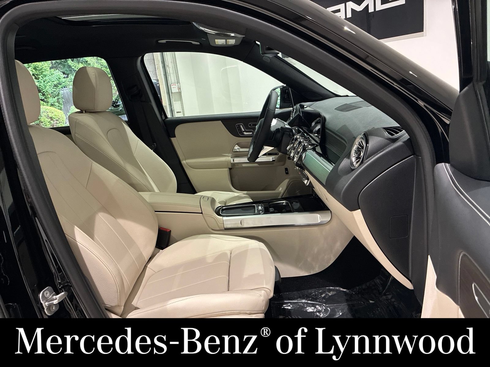 New 2026 Mercedes-Benz GLB 250 4MATIC image 12