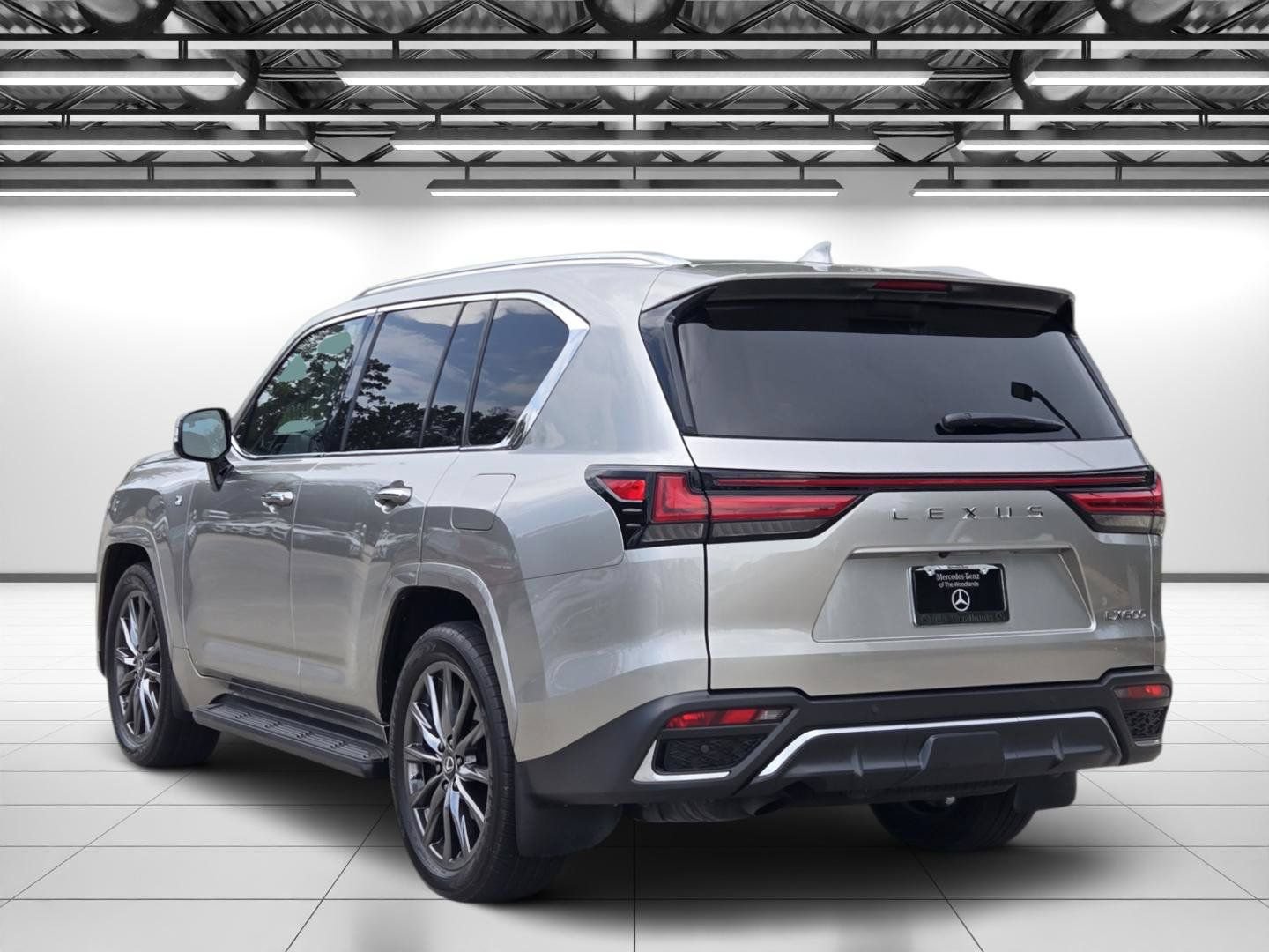 Used 2024 Lexus LX 600 F Sport AWD/4WD image 7