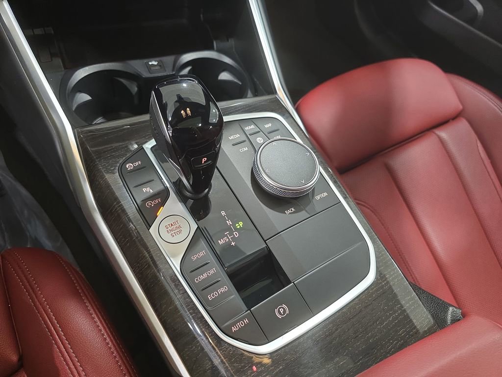 Certified 2022 BMW 330i Sedan image 21