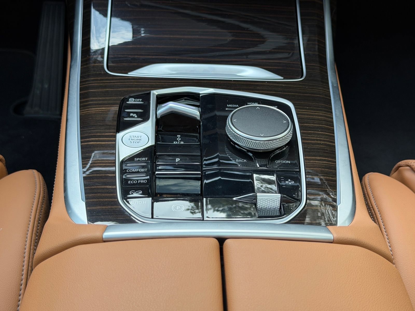 Used 2024 BMW X7 xDrive40i image 23