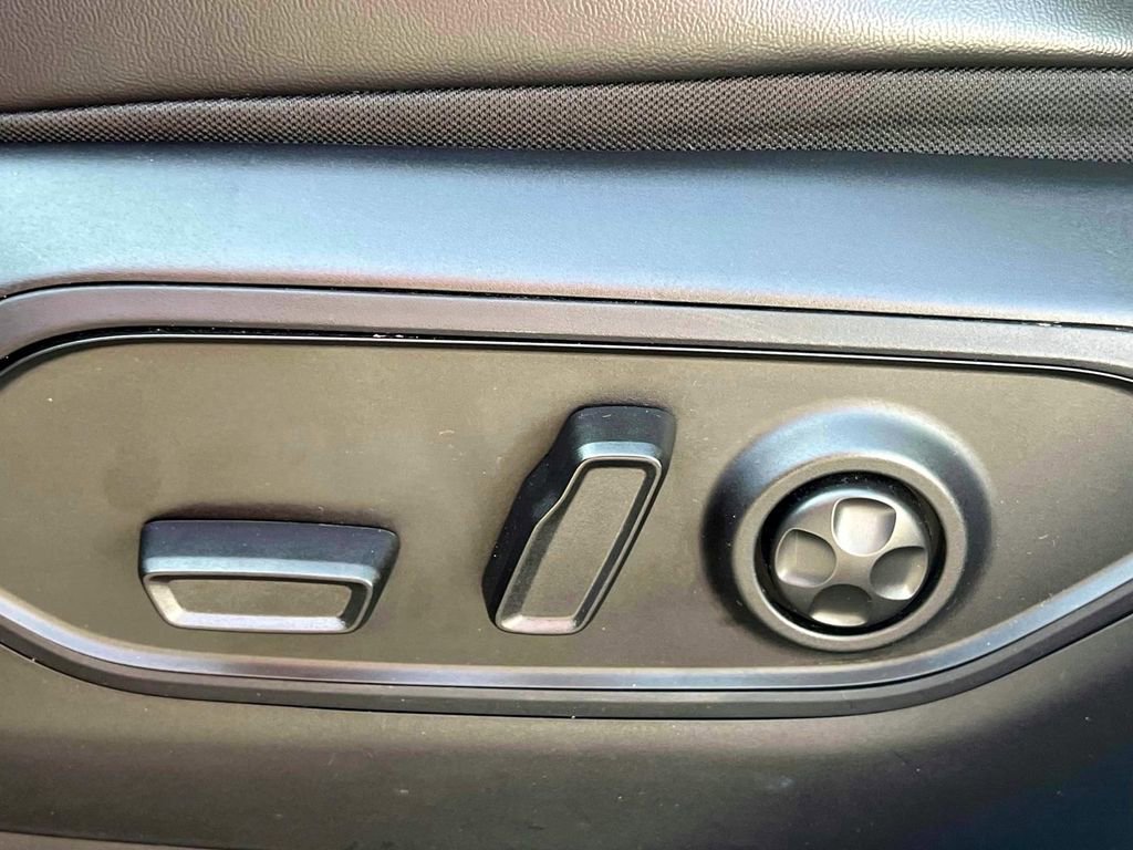 Certified 2023 Jeep Grand Cherokee Altitude image 20