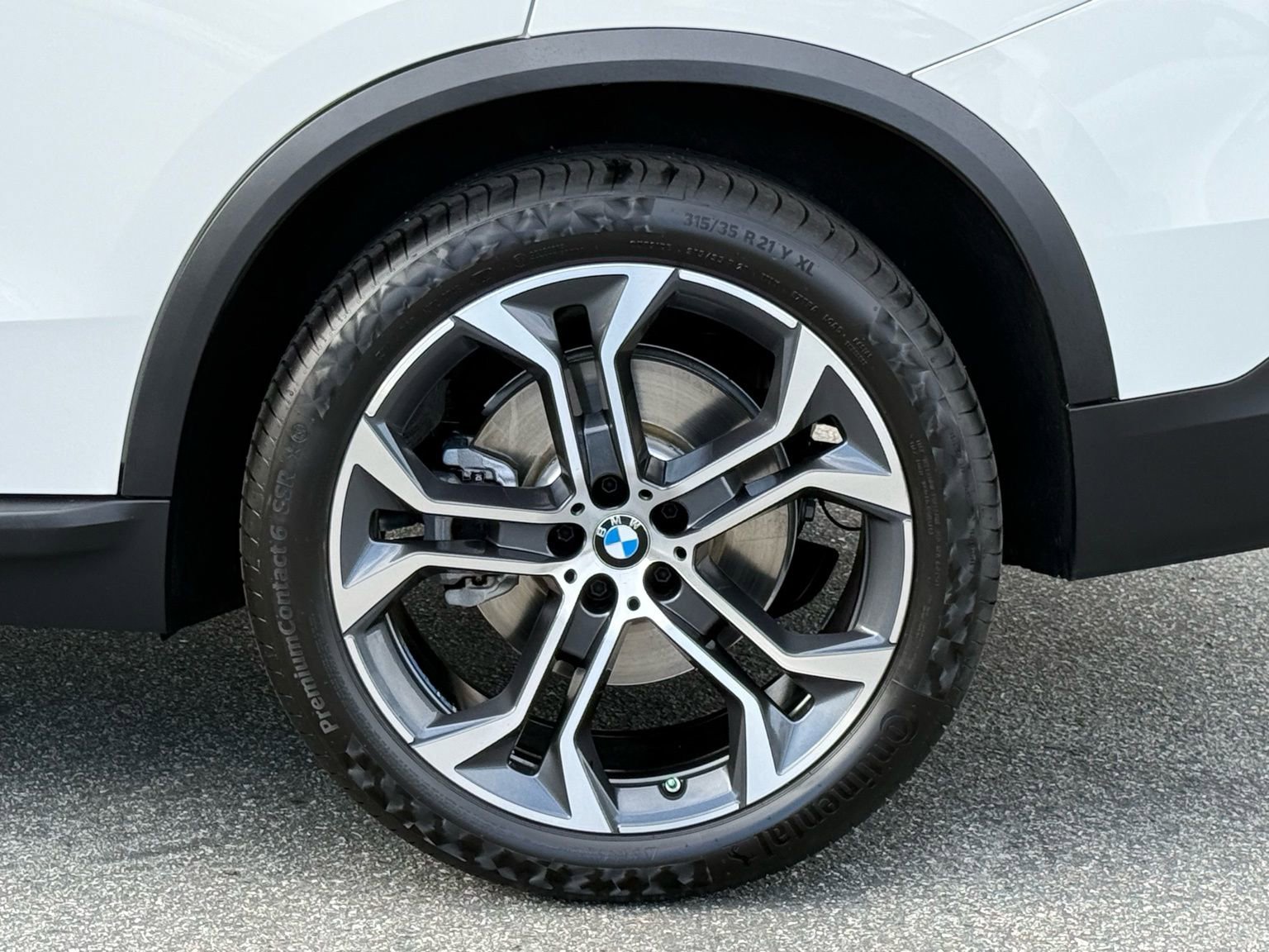 Certified 2025 BMW X5 sDrive40i w/ Premium Package image 19