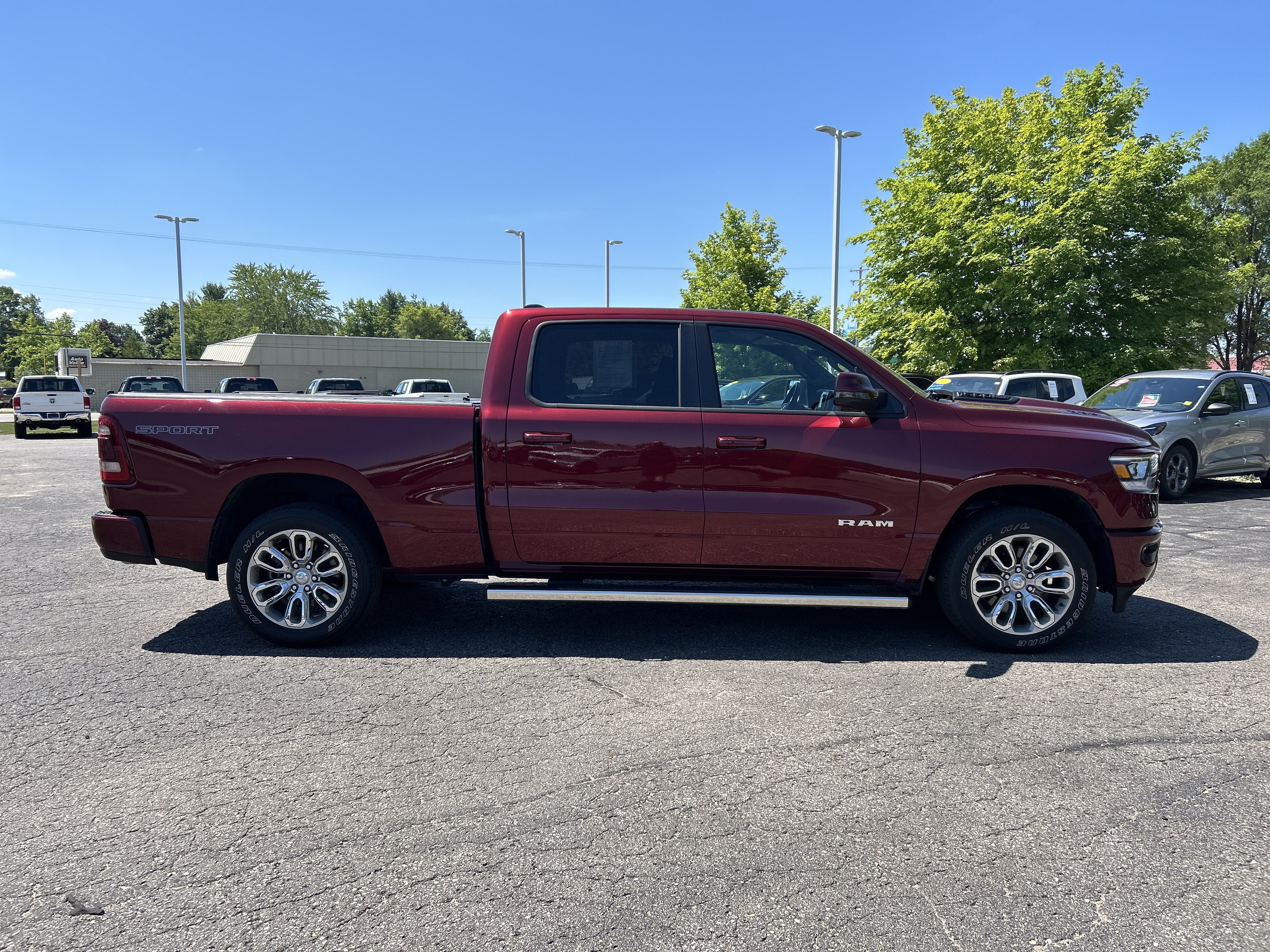 Used 2023 RAM 1500 Laramie AWD/4WD image 2