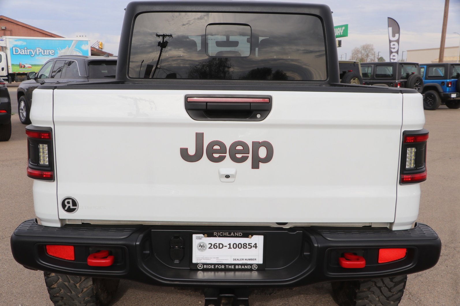 Used 2023 Jeep Gladiator Rubicon w/ Trailer Tow Package image 6