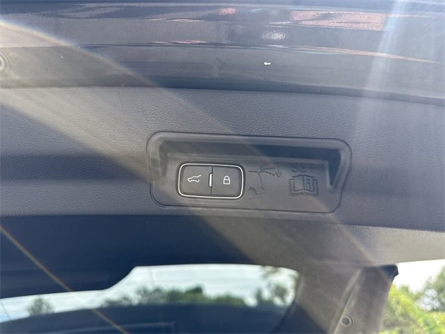 Used 2022 Ford Explorer ST-Line w/ Class IV Trailer Tow Package image 19