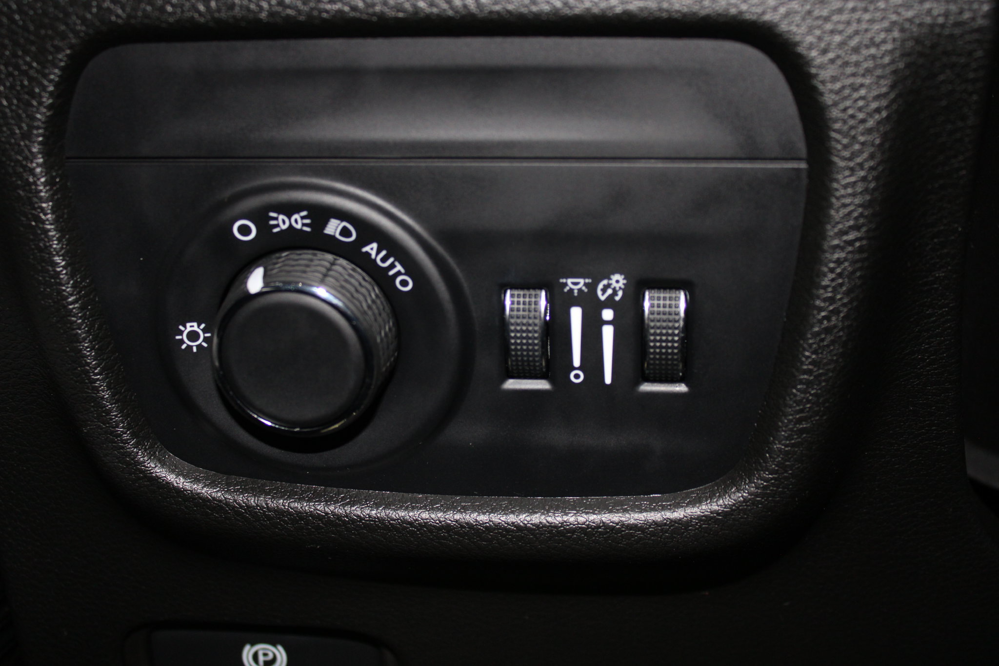 Used 2023 Jeep Grand Cherokee L Laredo AWD/4WD image 45