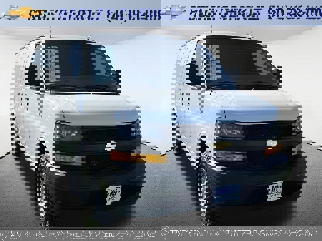 Used 2022 Chevrolet Express 2500 Extended image 17