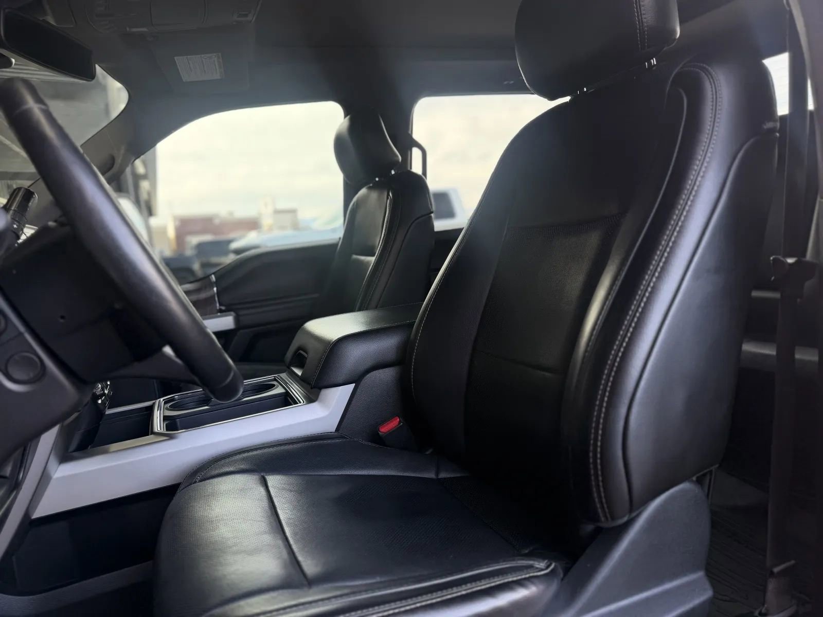 Used 2017 Ford F350 Lariat w/ Lariat Ultimate Package image 50