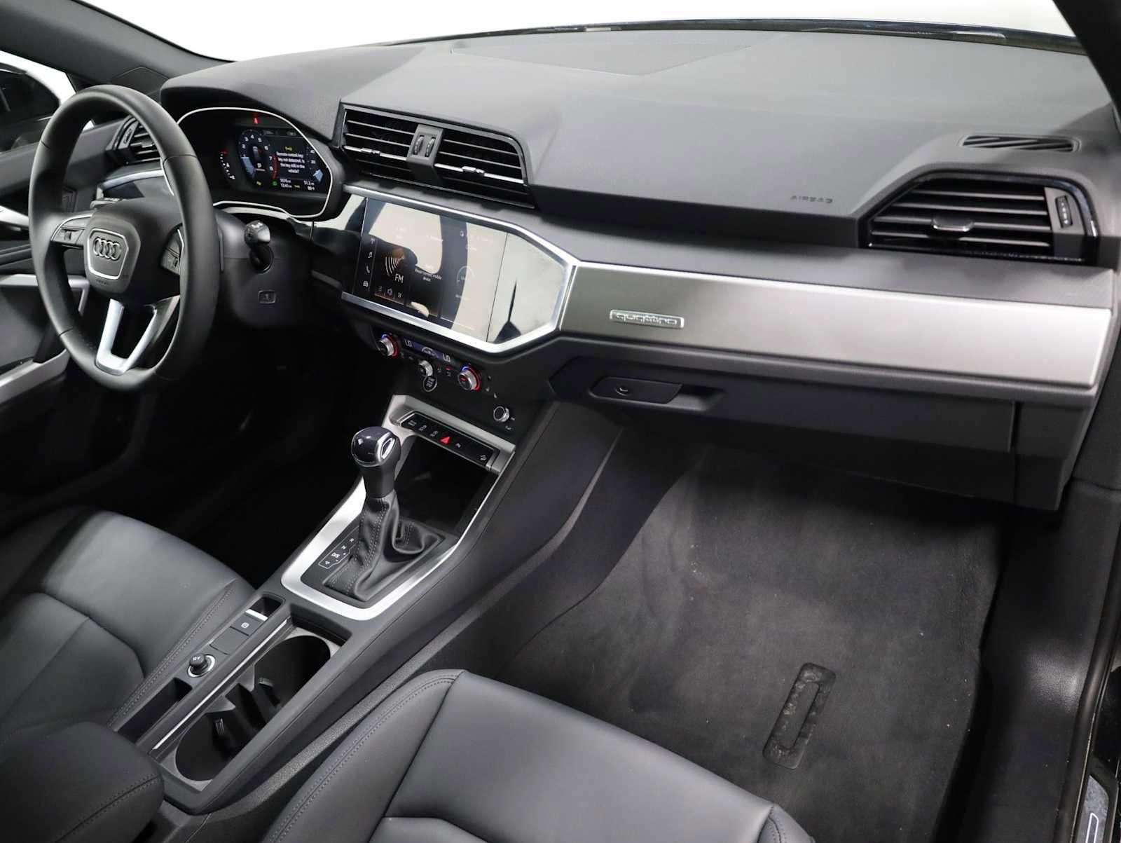 Certified 2025 Audi Q3 2.0T Premium w/ Convenience Package AWD/4WD image 6