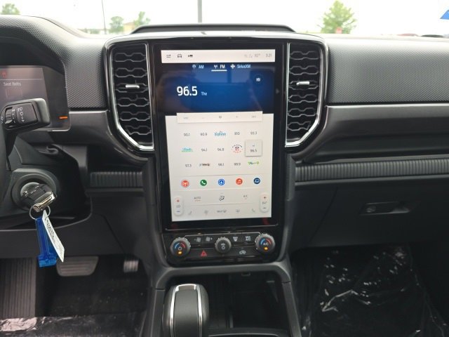 New 2025 Ford Ranger XLT w/ Equipment Group 301A High image 19