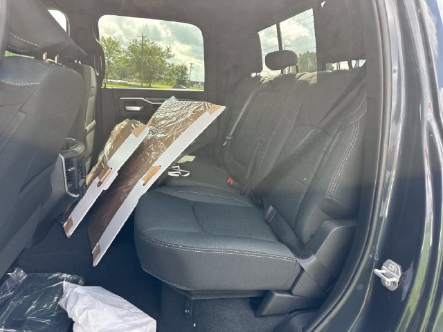 New 2027 RAM 2500 Big Horn AWD/4WD image 13