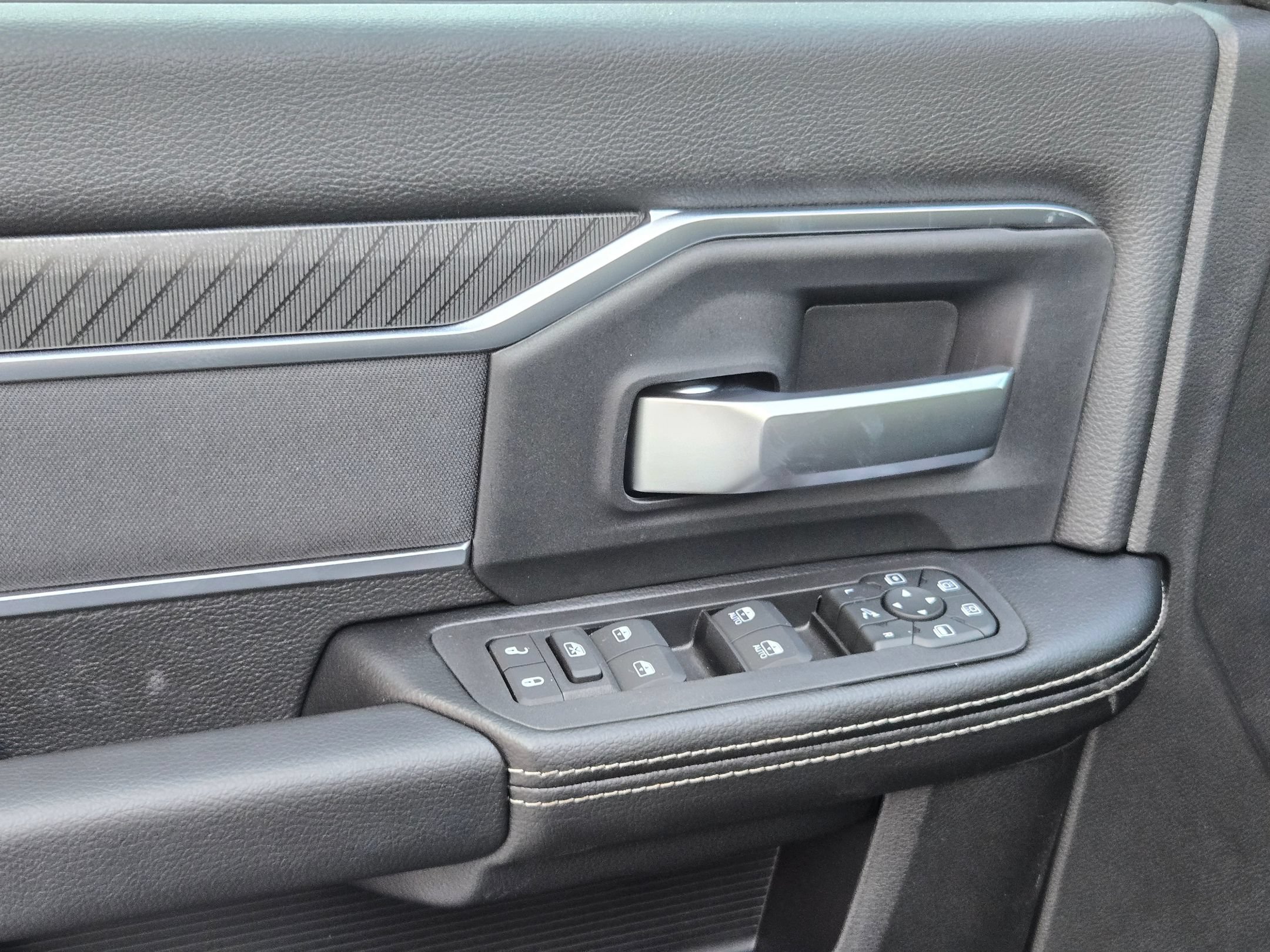 New 2026 RAM 2500 Big Horn AWD/4WD image 18