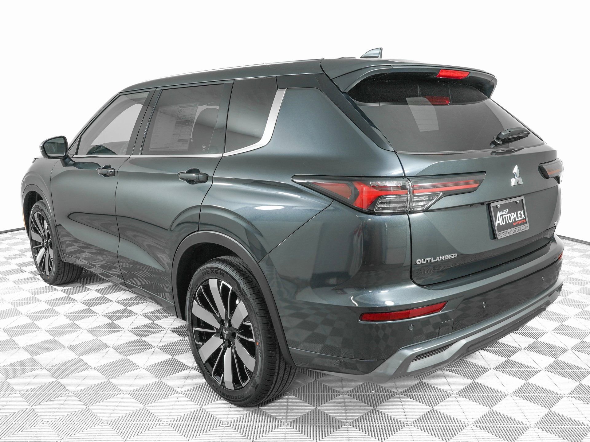 New 2026 Mitsubishi Outlander SEL AWD/4WD image 4