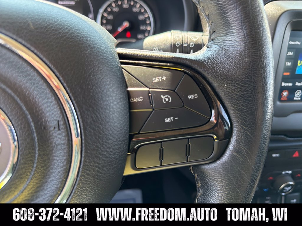 Used 2020 Jeep Renegade Altitude AWD/4WD image 15