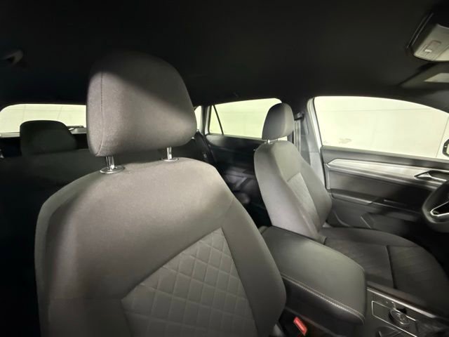 Used 2020 Volkswagen Atlas Cross Sport S image 33