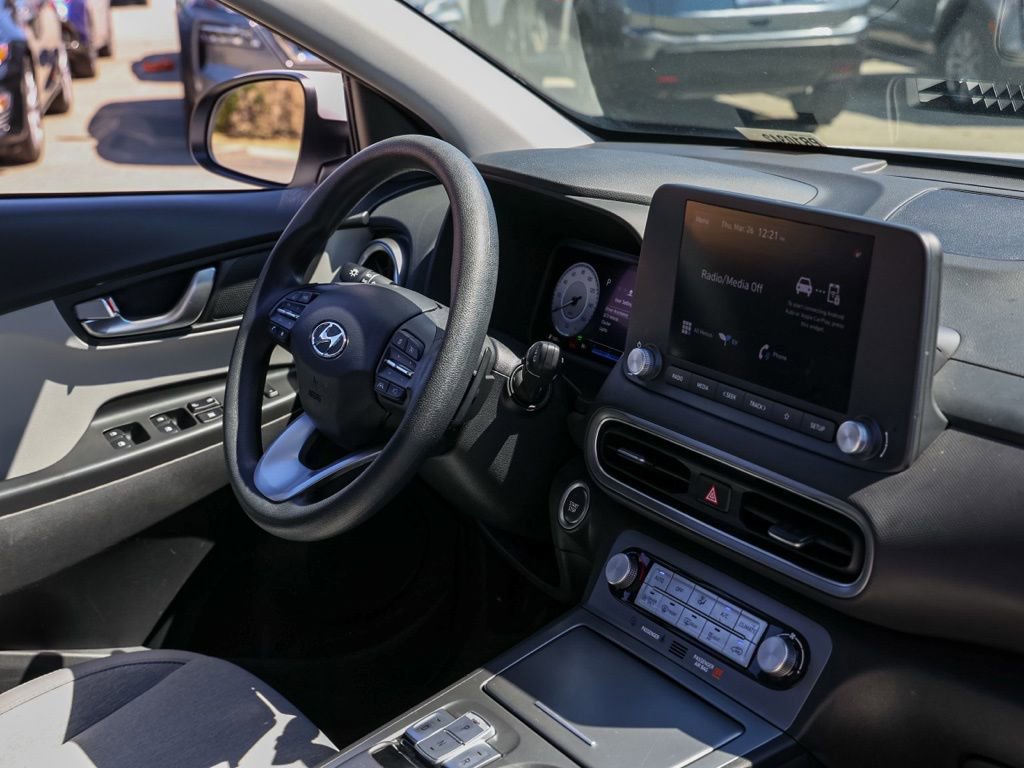 Used 2023 Hyundai Kona SE image 20