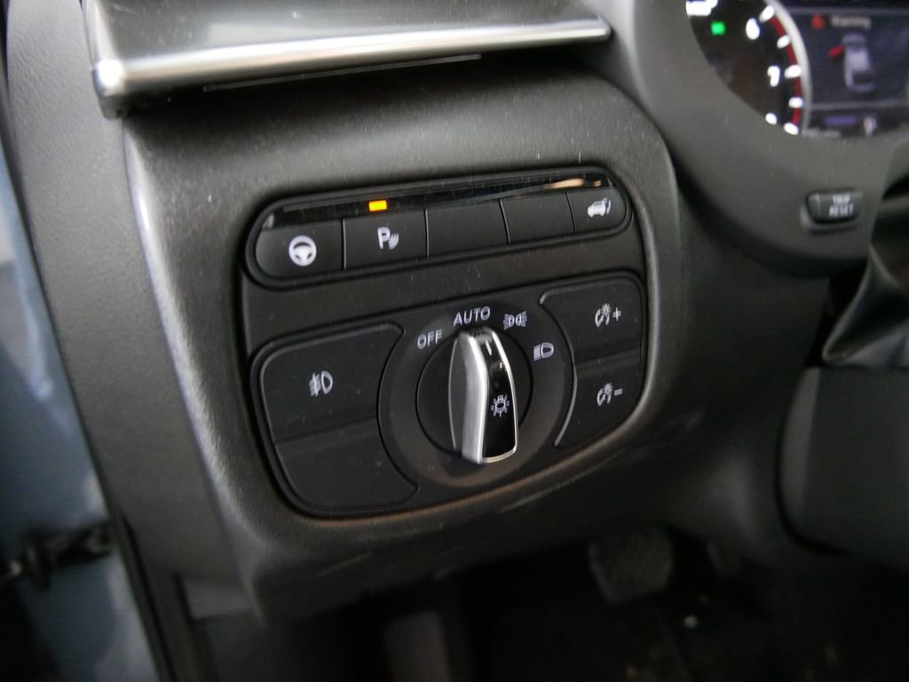 Certified 2025 INFINITI QX55 Luxe w/ Cargo Package image 18