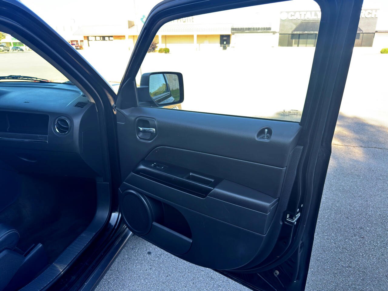 Used 2015 Jeep Patriot High Altitude image 21