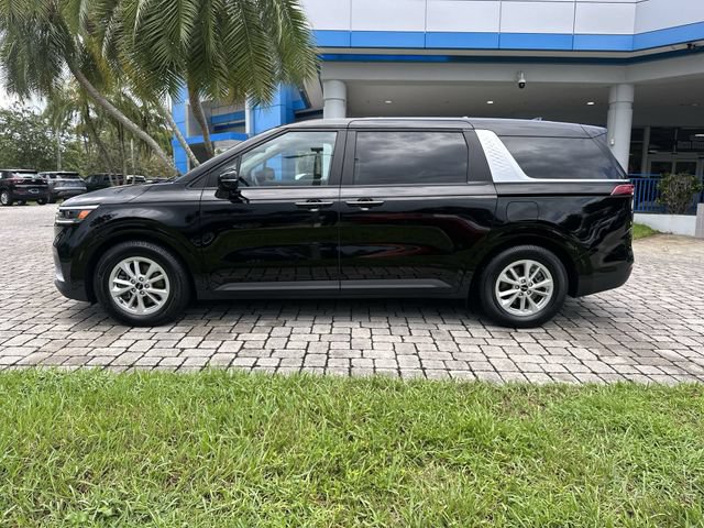 Used 2024 Kia Carnival LX FWD image 32