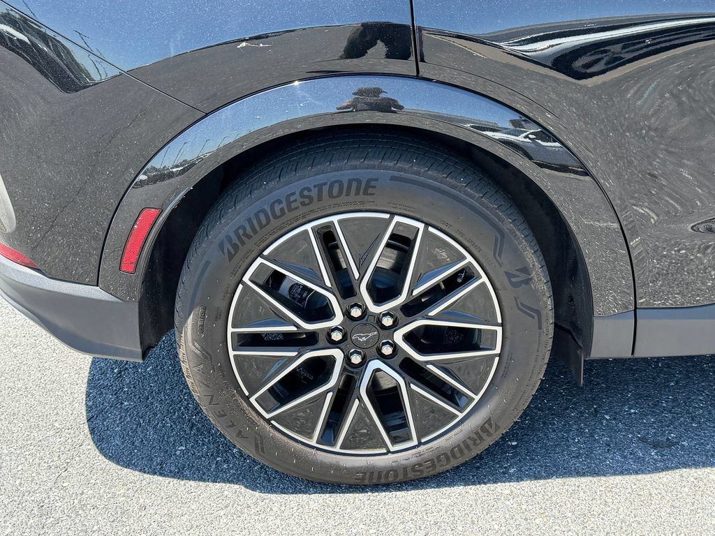 Used 2025 Ford Mustang Mach-E Premium AWD/4WD image 12